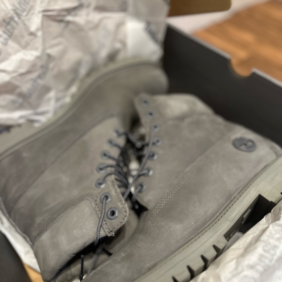 Timberland boots, size-42 , colour- grey, new, did not fit - Picture 3 of 5